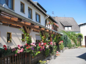 Гостиница Gasthaus Tannengrün, Нахтсхайм